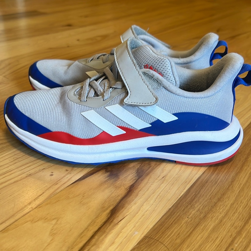 Kids Adidas shoes size 2.5